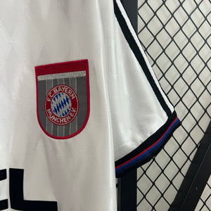 FC Bayern 1996-1998 | Retro Away